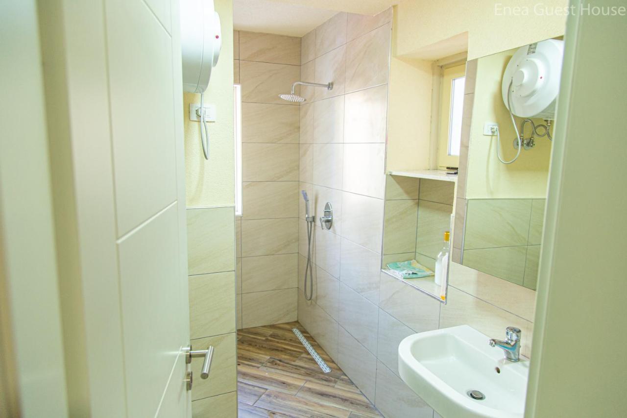 Enea'S Guest House Влёра Экстерьер фото